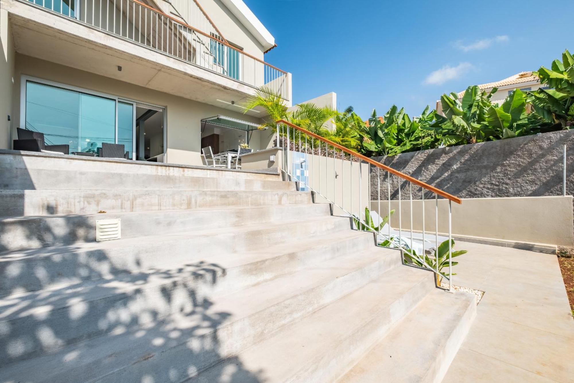 Diogo House - By Wehost *